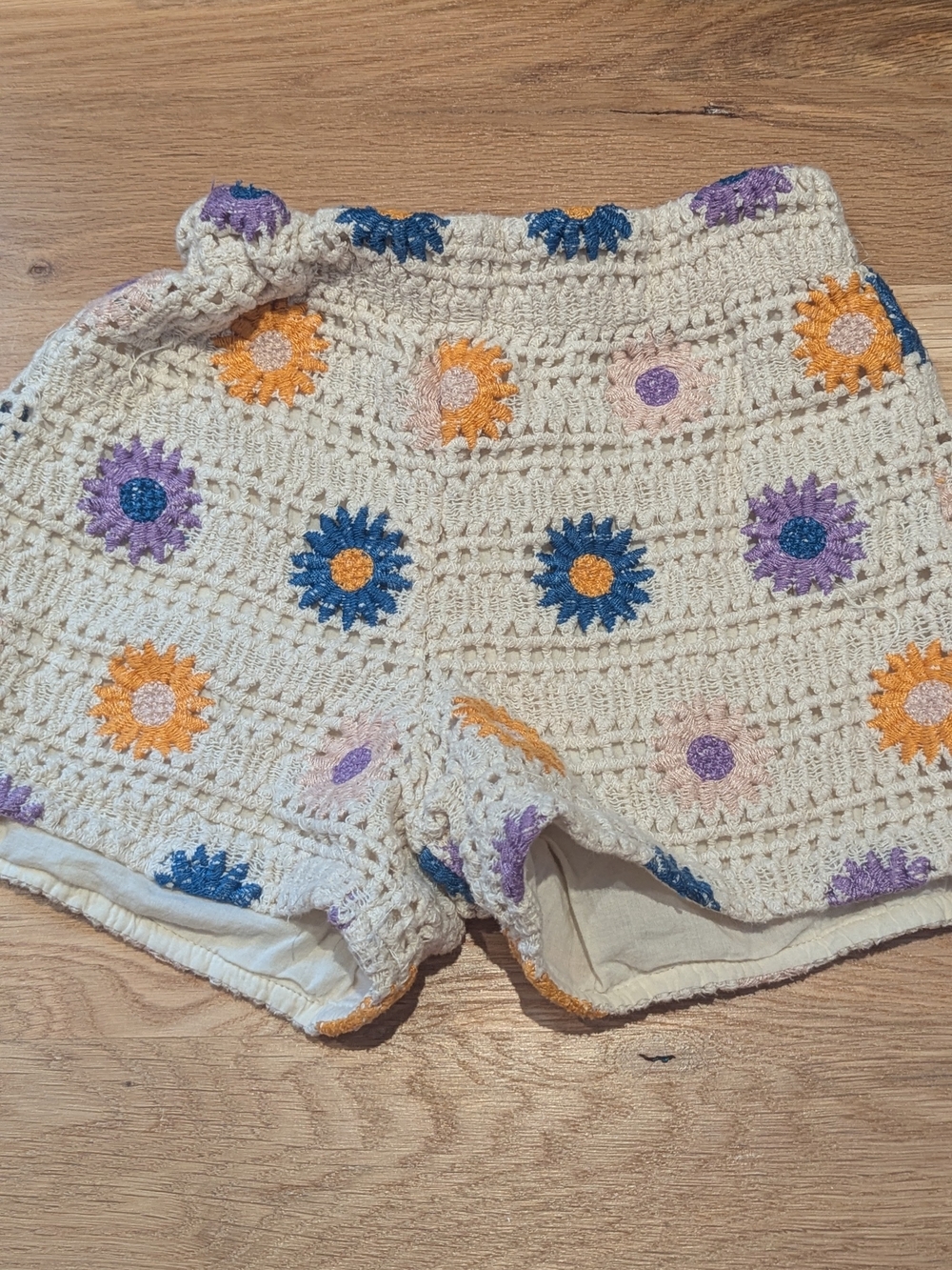 Crochet Flower High-Waist Cream Shorts with Multicolor Floral Embroidery